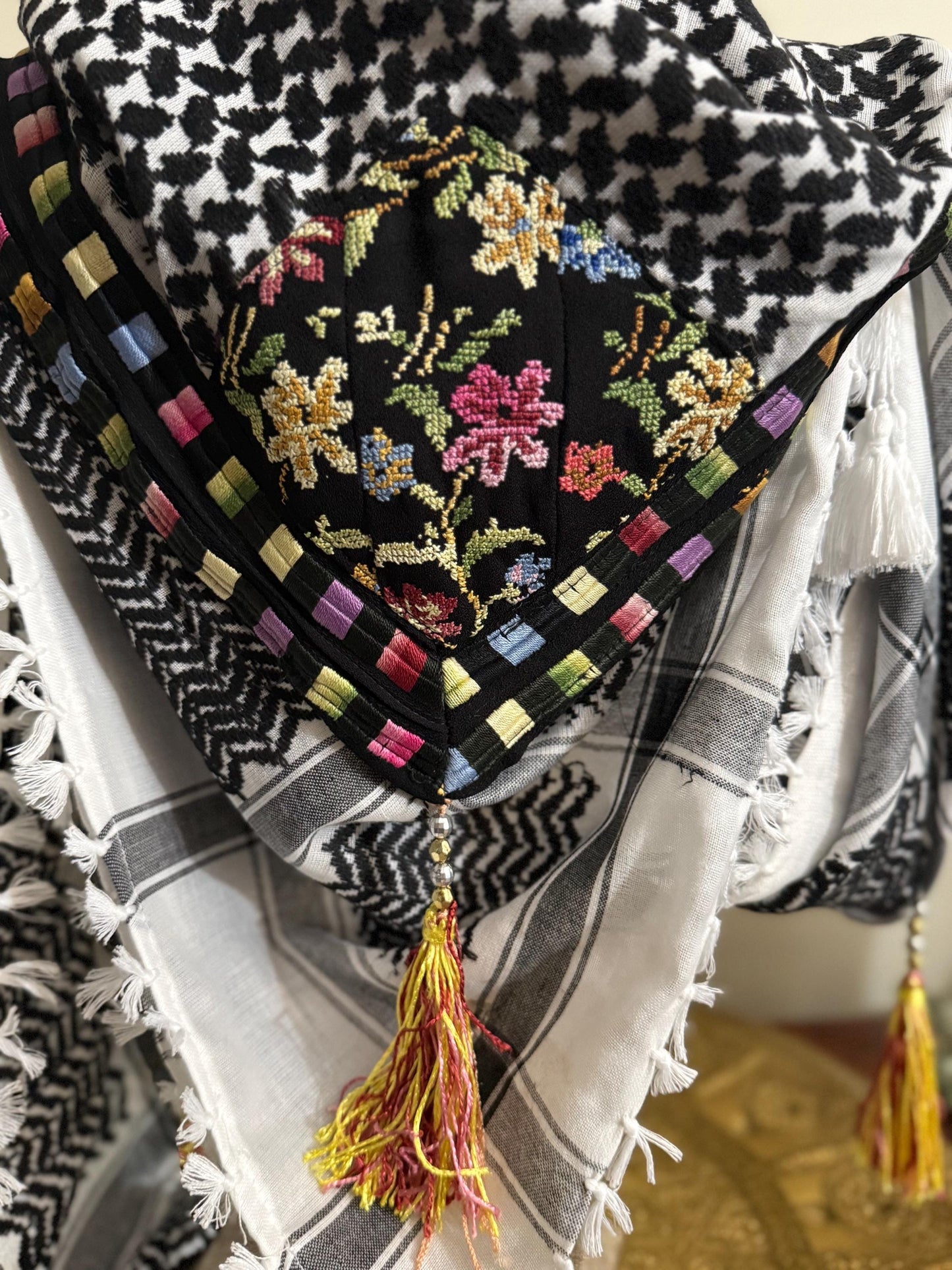 Traditional Palestinian Keffiyeh
